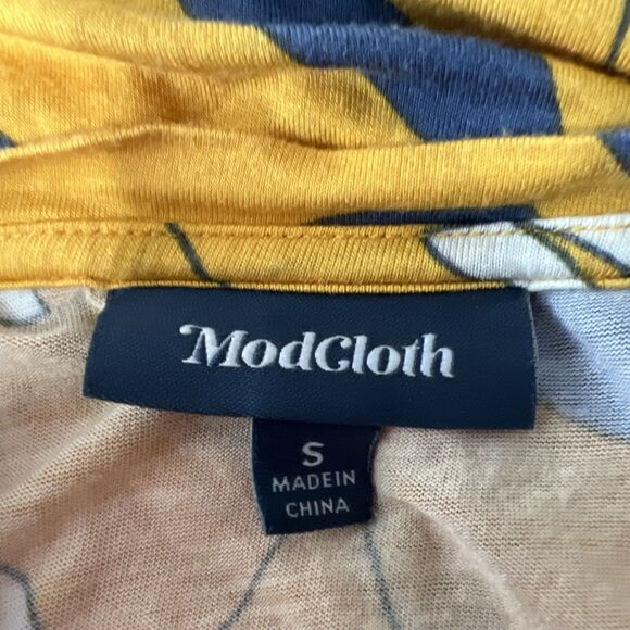 ModCloth Tank Top Women Small Yellow Blue Floral Print Soft Stretch Relaxed - Picture 5 of 13